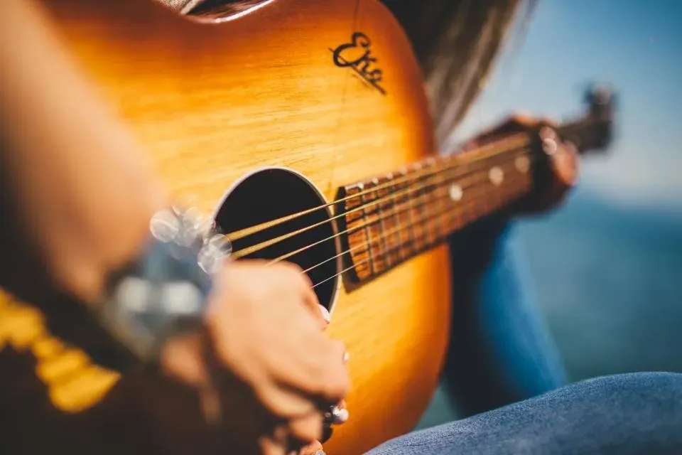 Irmak Kenarında Akustik Pazar